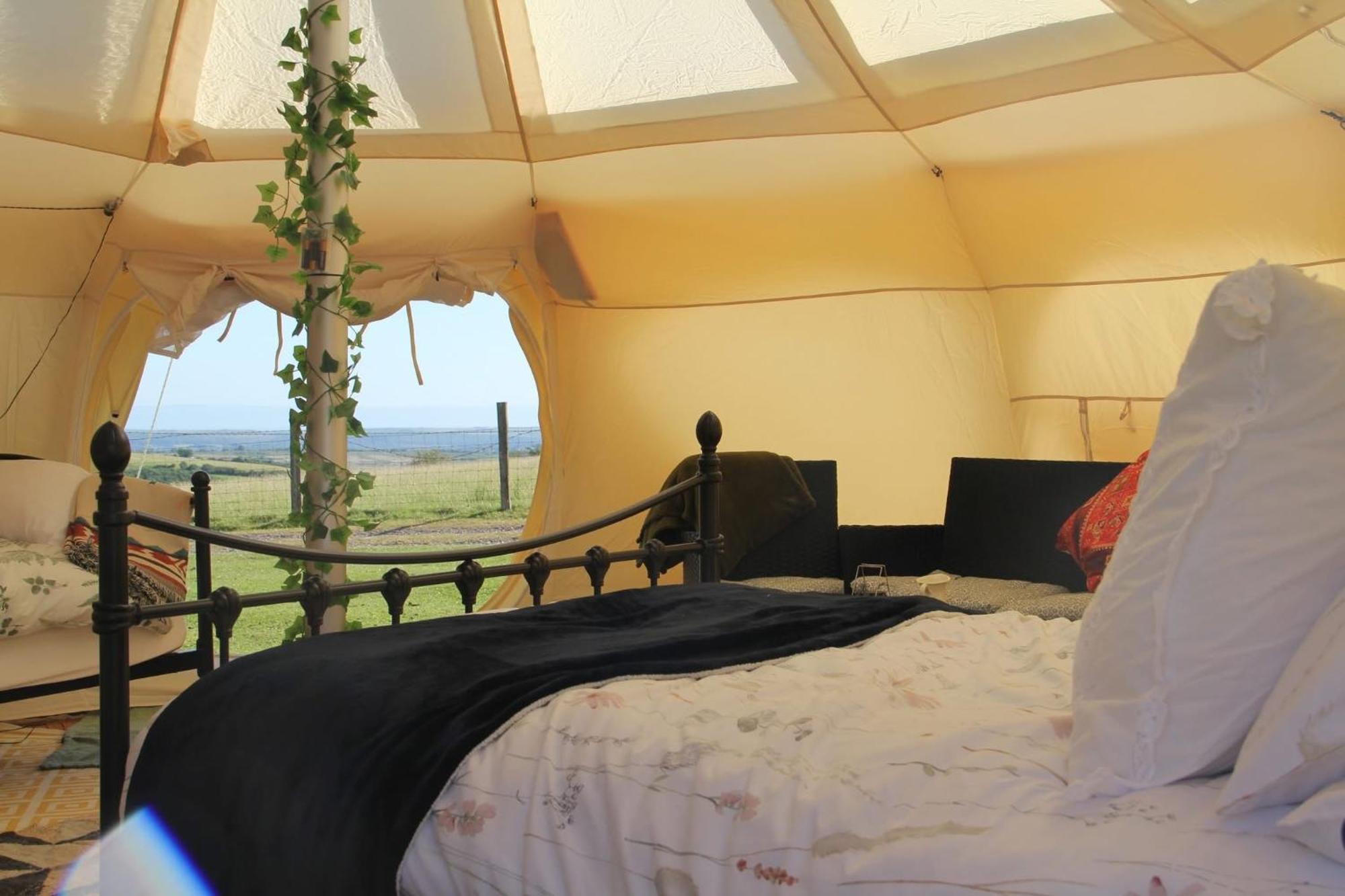 Tal-Y-Fan Farm 6M Stargazer Tent Bridgend  Exterior foto